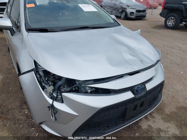 Toyota Corolla Hybrid Le 2022 JTDEAMDE2NJ059021 Image 6