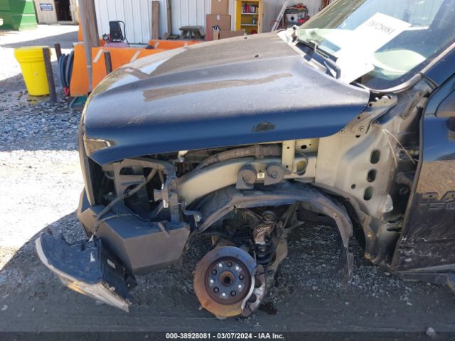 1C6RR6JT7JS126829 RAM 1500 Laramie Quad Cab 4x2 6'4 Box