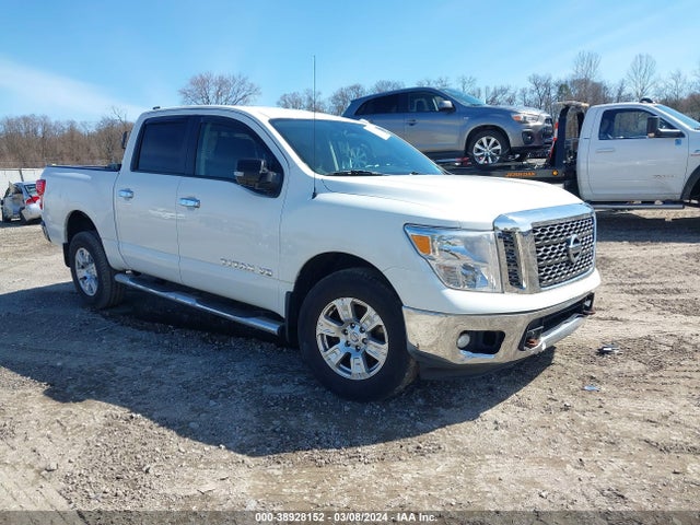 Nissan Titan Platinum Reserve/pro-4x/s/sl/sv 2018 1N6AA1EJ1JN522338 zdjęcie główne