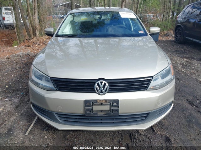 3VWD17AJ5EM278909 Volkswagen Jetta 1.8t Se