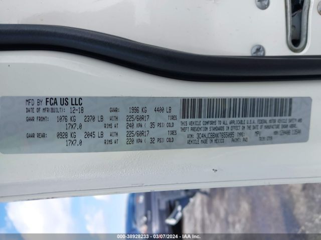 3C4NJCBBXKT655095 Jeep Compass Latitude Fwd