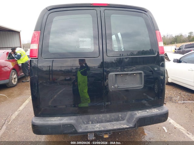 Chevrolet Express 2500 Work Van 2017 1GCWGAFF2H1110142 Image 16