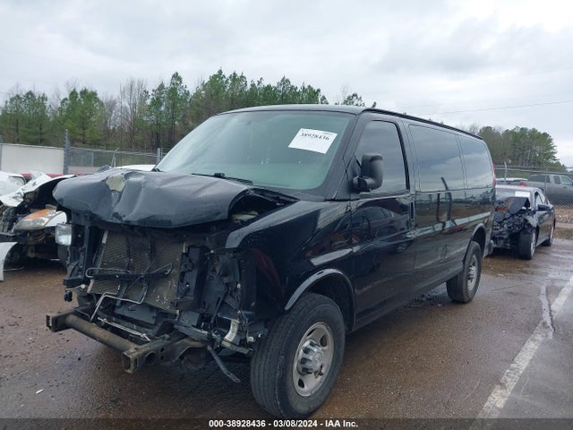 Chevrolet Express 2500 Work Van 2017 1GCWGAFF2H1110142 Image 2