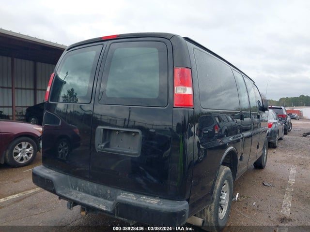 Chevrolet Express 2500 Work Van 2017 1GCWGAFF2H1110142 Image 4