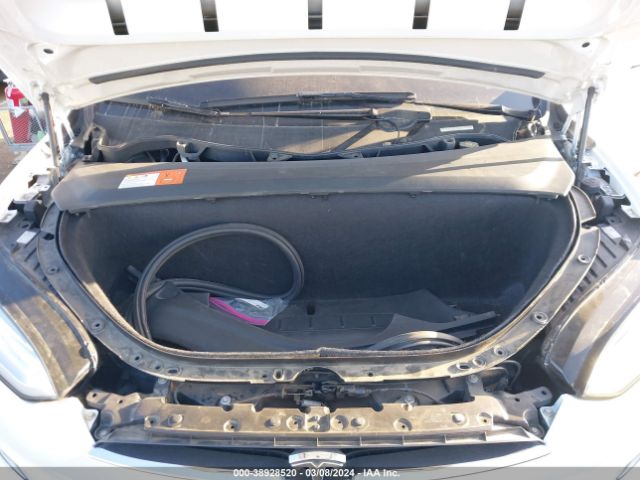 2018 TESLA MODEL X 5YJXCBE20JF115857 Photo 9
