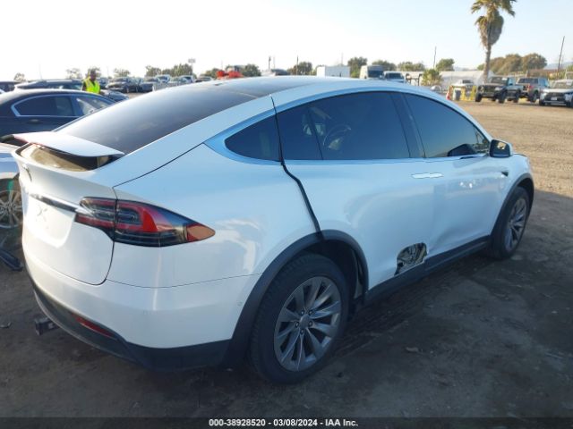 2018 TESLA MODEL X 5YJXCBE20JF115857 Photo 3
