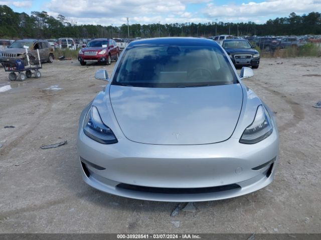 5YJ3E1EA4JF044544 Tesla Model 3 Long Range/mid Range