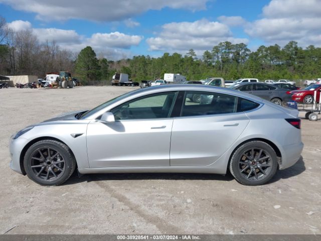 5YJ3E1EA4JF044544 Tesla Model 3 Long Range/mid Range