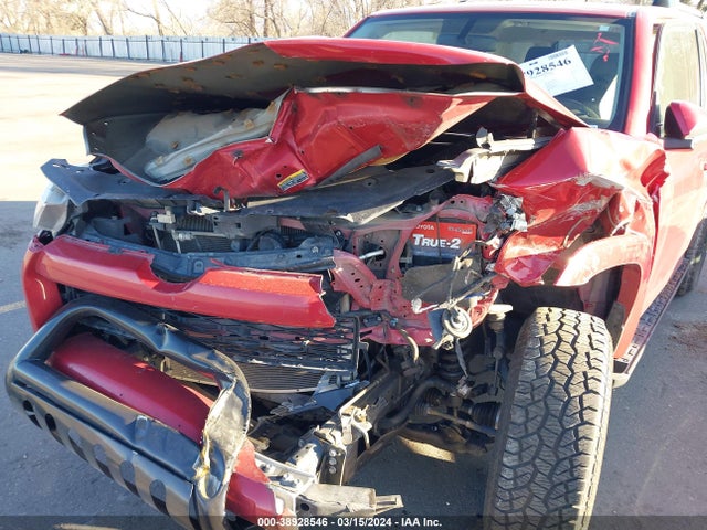 Toyota 4RUNNER SR5 2019 JTEBU5JR9K5662944 Image 6