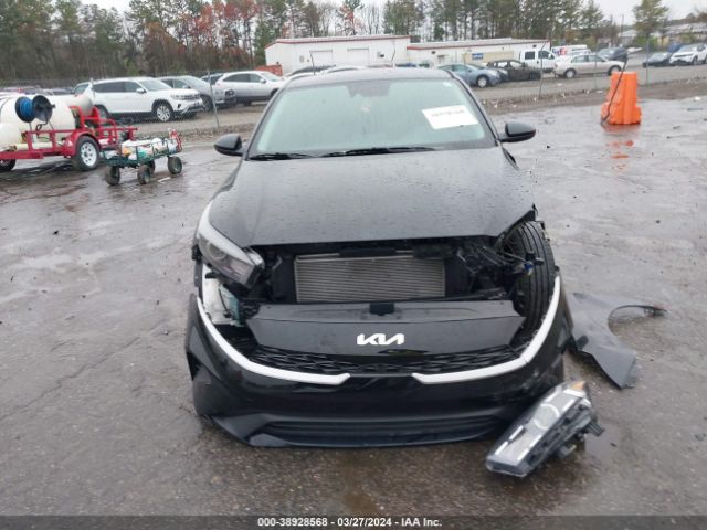 3KPF24AD8NE503285 KIA Forte Lxs