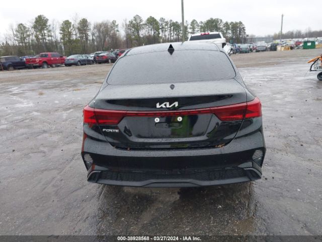 3KPF24AD8NE503285 KIA Forte Lxs