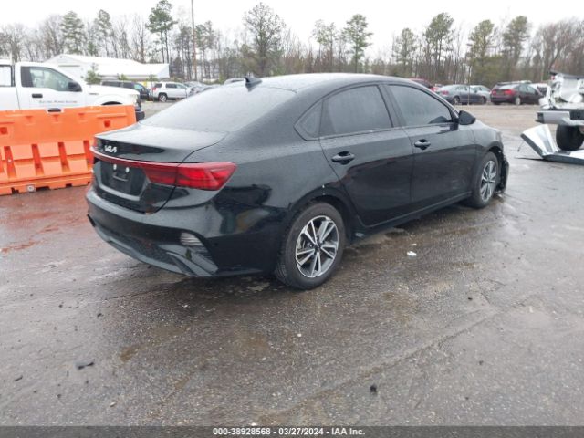 3KPF24AD8NE503285 KIA Forte Lxs