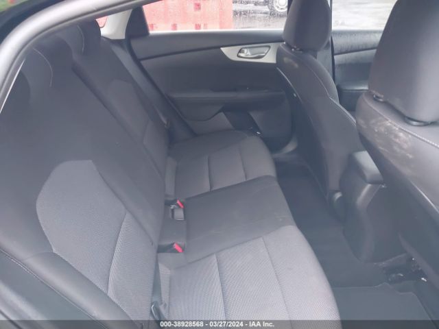 3KPF24AD8NE503285 KIA Forte Lxs