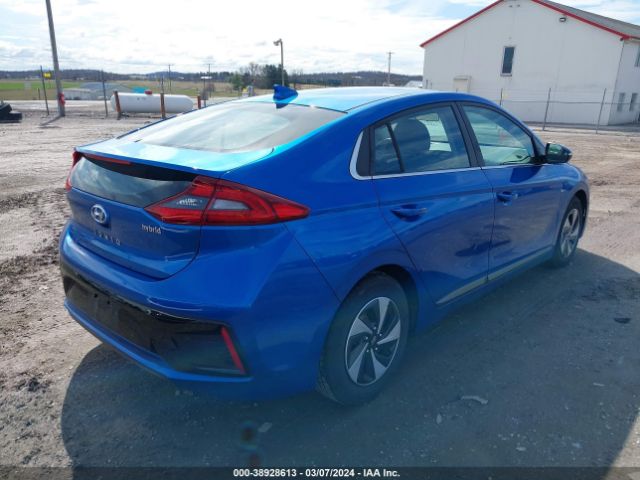 2017 HYUNDAI IONIQ HYBRID KMHC75LC9HU036829 Photo 3