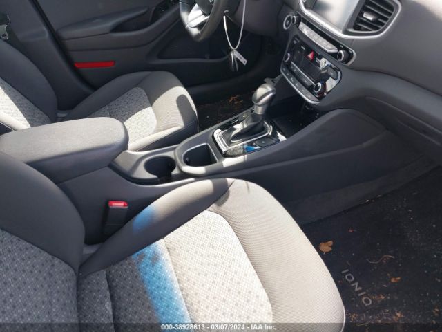 2017 HYUNDAI IONIQ HYBRID KMHC75LC9HU036829 Photo 4