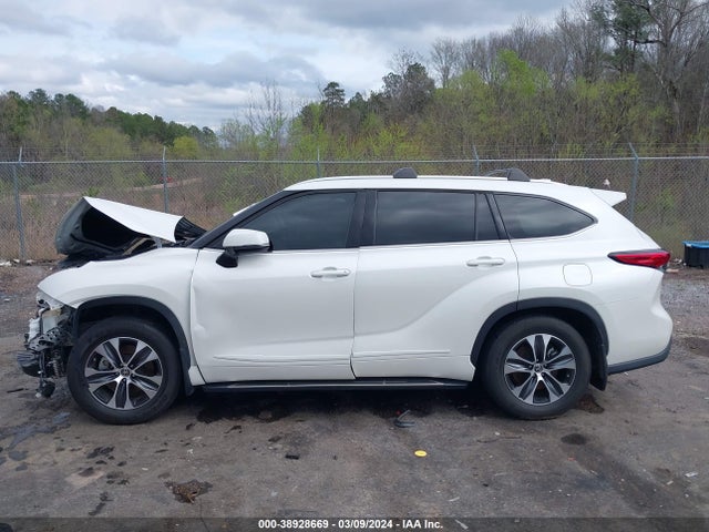 Toyota Highlander Xle 2021 5TDGZRAH7MS526321 Image 15