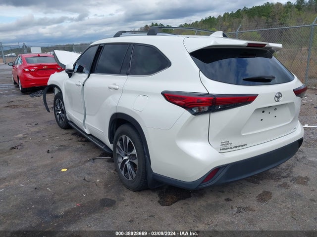 Toyota Highlander Xle 2021 5TDGZRAH7MS526321 Image 3