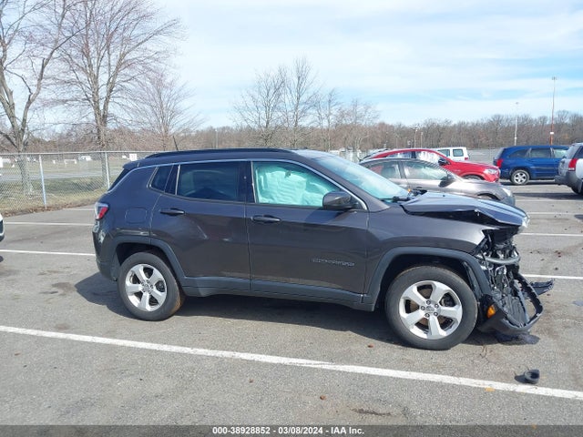Jeep Compass Latitude 4x4 2018 3C4NJDBB9JT436181 Image 13