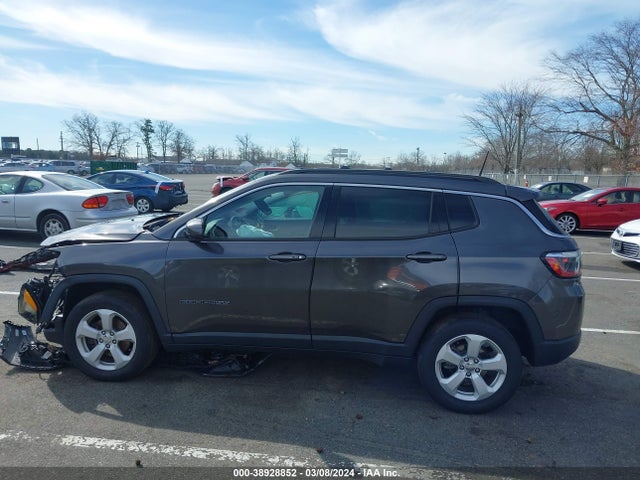 Jeep Compass Latitude 4x4 2018 3C4NJDBB9JT436181 Image 14