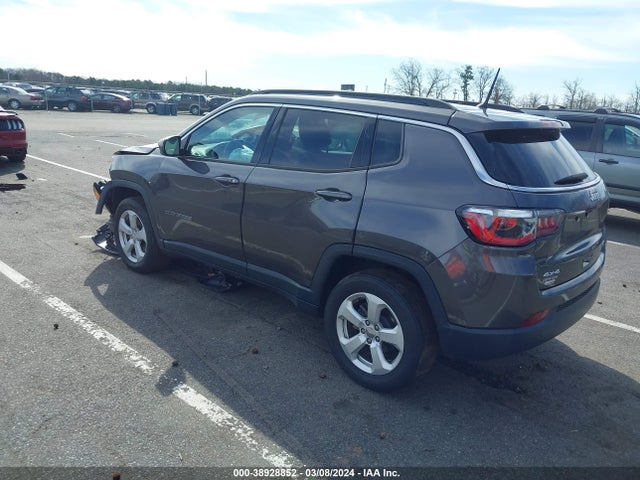 Jeep Compass Latitude 4x4 2018 3C4NJDBB9JT436181 Image 3