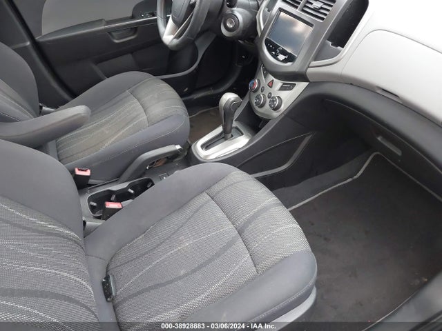Chevrolet Sonic Lt Auto 2015 1G1JC5SG6F4114341 Image 5