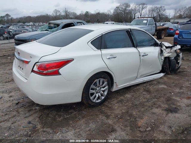 Nissan Altima 2.5 S 2015 1N4AL3AP7FC270798 Image 4