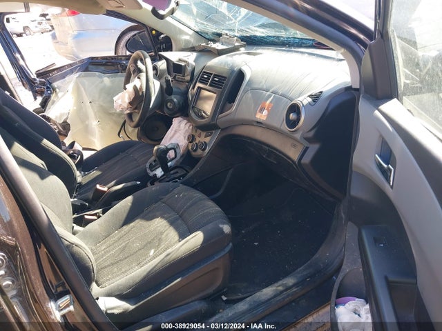 Chevrolet Sonic Lt Auto 2016 1G1JC6SG1G4163065 Image 5