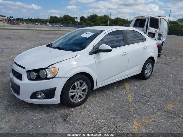Chevrolet Sonic Lt Auto 2014 1G1JC5SH0E4175272 Image 2