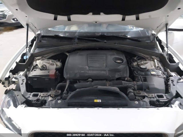 2019 JAGUAR F-PACE SADCS2FX2KA391967 Photo 9