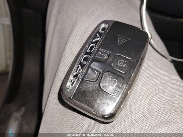 2019 JAGUAR F-PACE SADCS2FX2KA391967 Photo 10