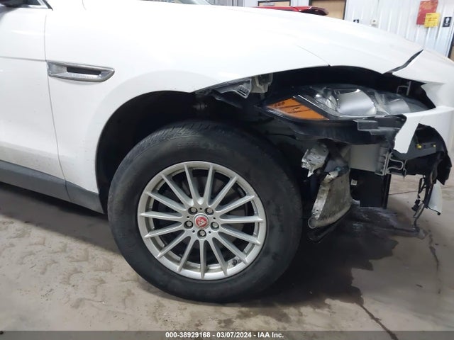 Jaguar F-pace 25t 2019 SADCS2FX2KA391967 Image 17