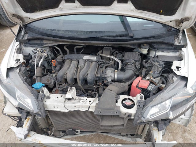 Honda FIT LX 2019 3HGGK5H4XKM713020 Image 10