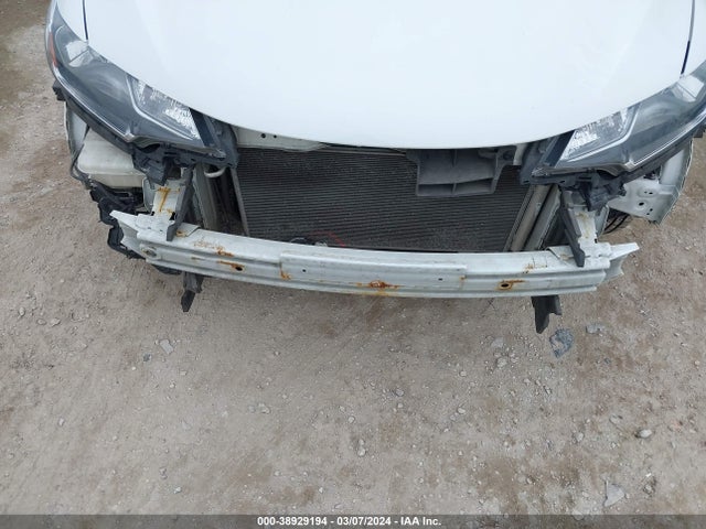 Honda FIT LX 2019 3HGGK5H4XKM713020 Image 18