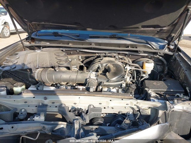 Toyota 4RUNNER SR5 2017 JTEZU5JR9H5154626 Image 10