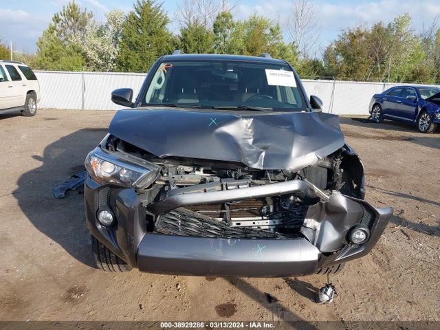 Toyota 4RUNNER SR5 2017 JTEZU5JR9H5154626 Image 12