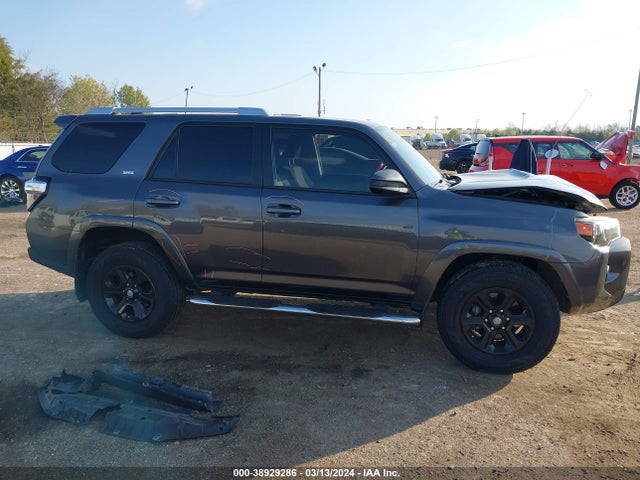 Toyota 4RUNNER SR5 2017 JTEZU5JR9H5154626 Image 13