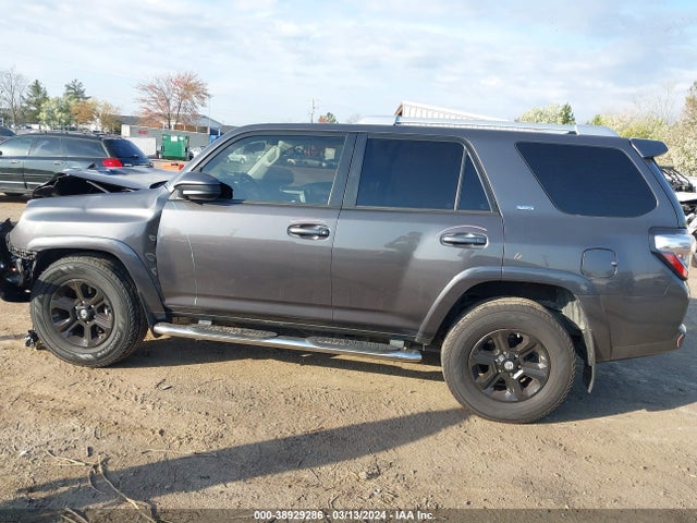 Toyota 4RUNNER SR5 2017 JTEZU5JR9H5154626 Image 14