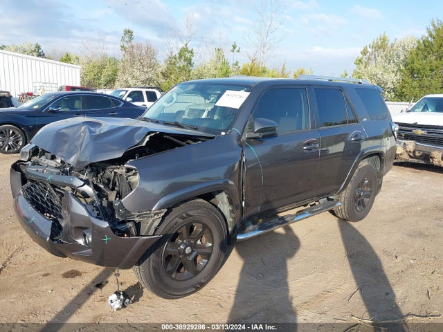Toyota 4RUNNER SR5 2017 JTEZU5JR9H5154626 Image 2