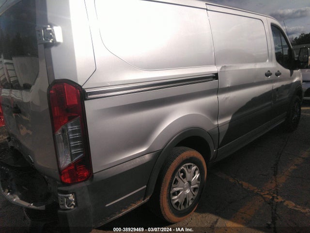 Ford Transit-150 2016 1FTYE1YM4GKB03048 Image 4