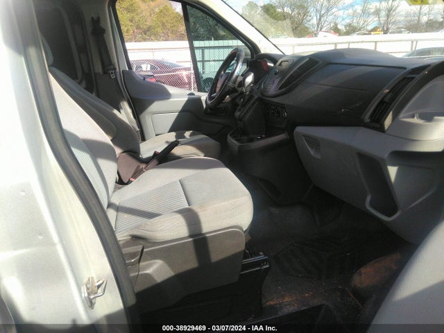 Ford Transit-150 2016 1FTYE1YM4GKB03048 Image 5