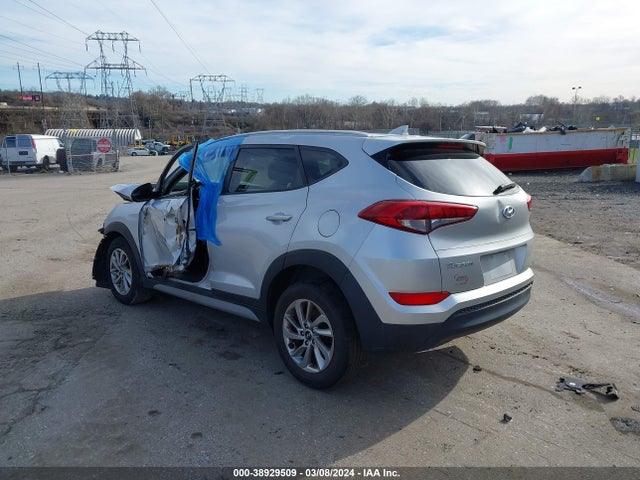Hyundai TUCSON SEL 2018 KM8J33A45JU706174 Image 3