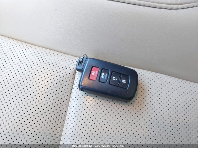 Toyota AVALON LIMITED 2017 4T1BK1EB6HU243783 Image 11