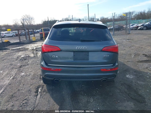 Audi Q5 2.0t Premium 2017 WA1M2AFPXHA061801 Image 16