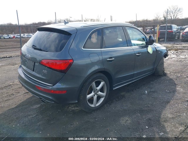 Audi Q5 2.0t Premium 2017 WA1M2AFPXHA061801 Image 4