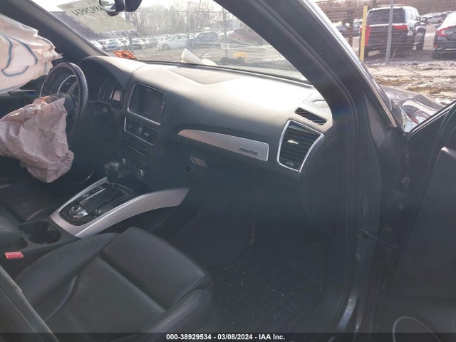 Audi Q5 2.0t Premium 2017 WA1M2AFPXHA061801 Image 5