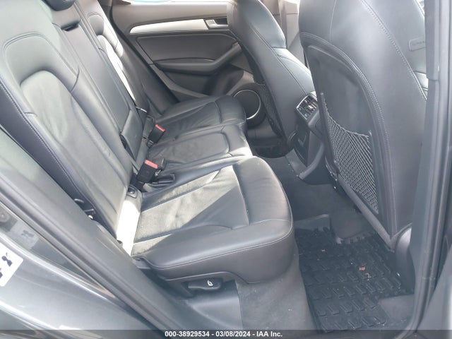 Audi Q5 2.0t Premium 2017 WA1M2AFPXHA061801 Image 8