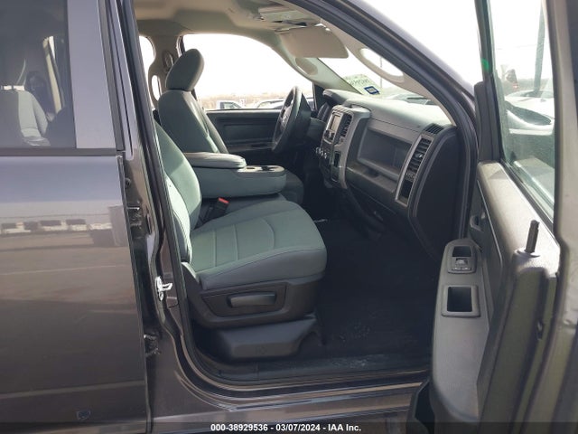 RAM 1500 Classic Tradesman Quad Cab 4x2 6'4 Box 2019 1C6RR6FT4KS728405 Image 5