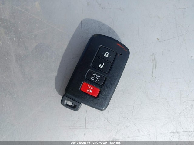 Toyota RAV4 SE 2018 JTMNFREV3JJ172919 Image 11