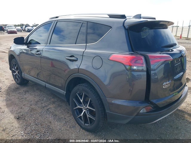Toyota RAV4 SE 2018 JTMNFREV3JJ172919 Image 3
