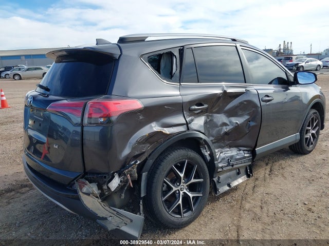 Toyota RAV4 SE 2018 JTMNFREV3JJ172919 Image 4
